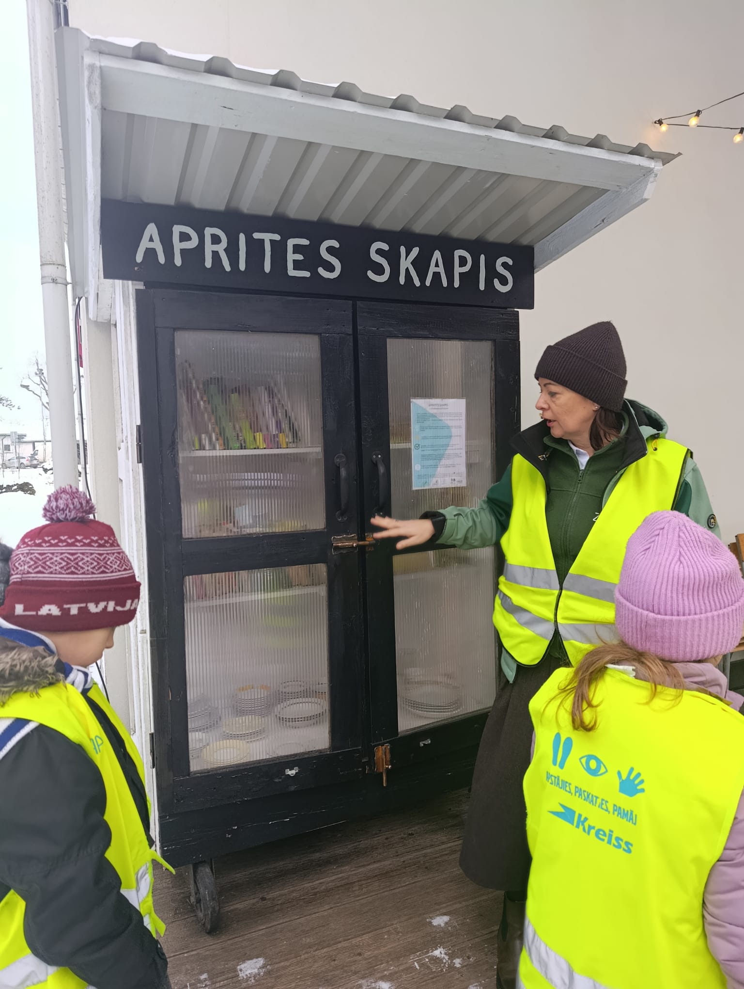 Read more about the article STEM un PL projekta ietvaros 1.klases skolnieki bija…