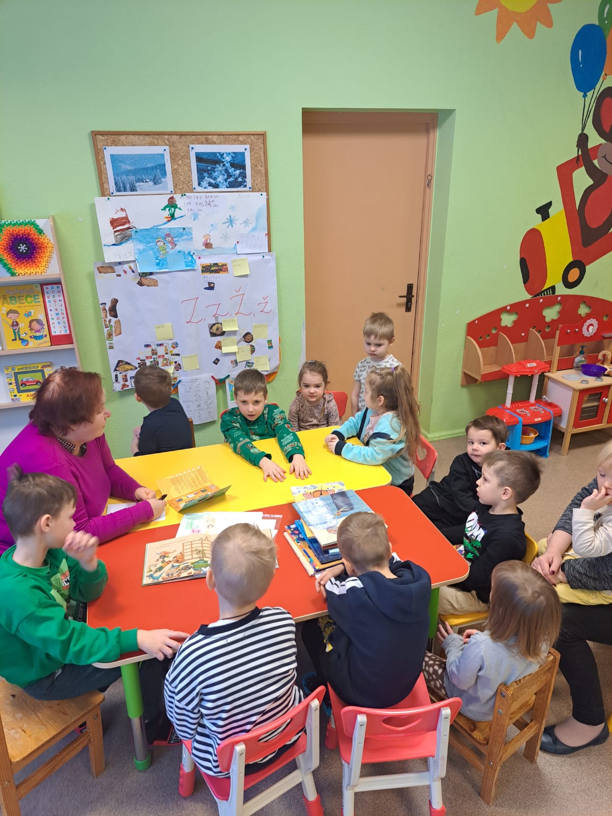 Read more about the article Ģikšu pirmsskolas grupa regulāri sadarbojas ar bibliotekāri…